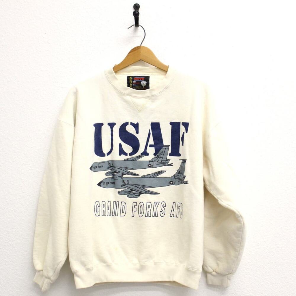 Vintage 90s US Air Force Grand Forks AFB White Military Sweatshirt Large